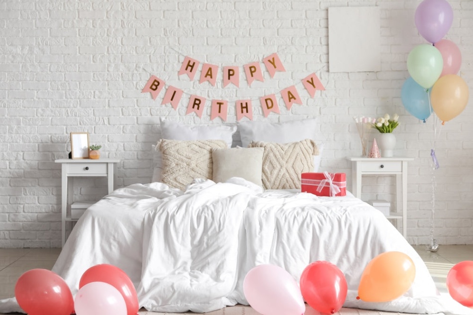 Niche Utama 1 Happy Birthday Bedroom Decoration Ideas (UAE Trends )