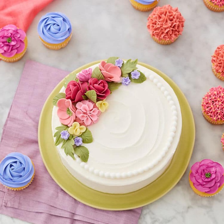 Easy Peasy Birthday Cake Decor: Fun And Simple Ideas For DIY Cakes