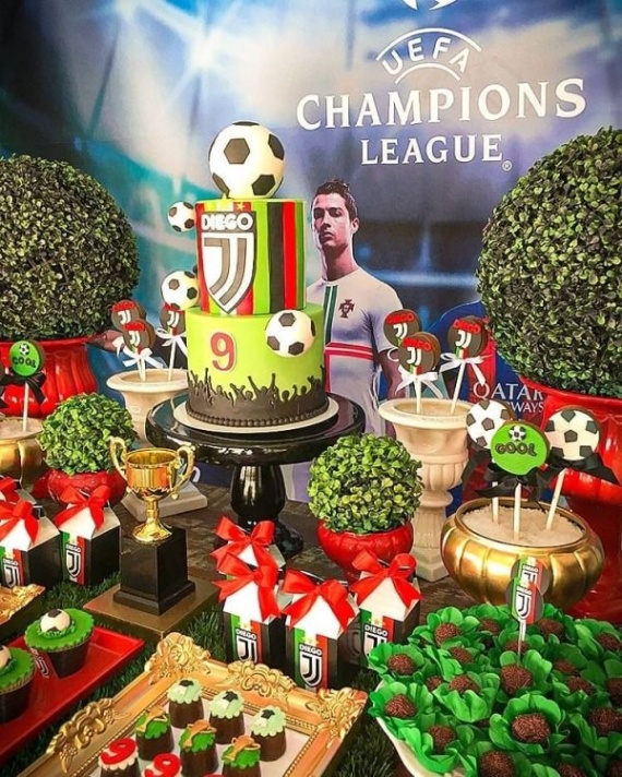 Niche Utama 2 Champions League With Cristiano Ronaldo Party