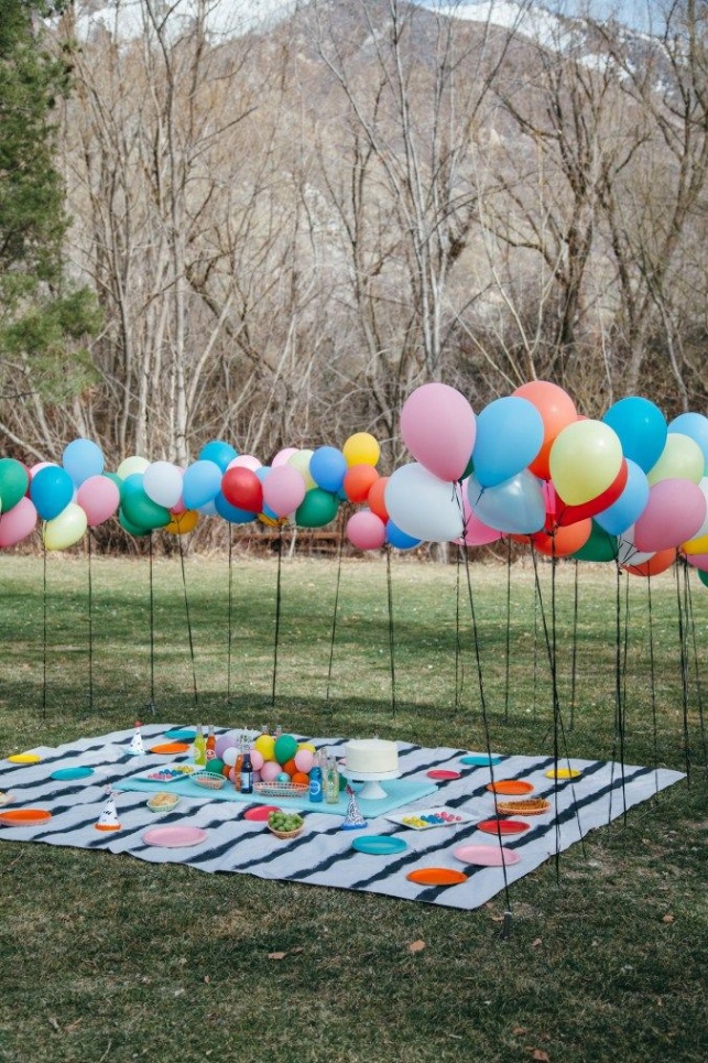 Get The Party Started: Outdoor Birthday Bash Decorations In The Park!