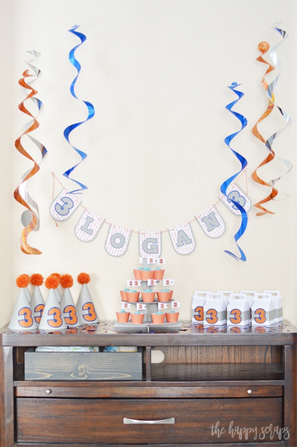 Niche Utama 2 DIY Birthday Party With The Cricut Maker - The Happy Scraps