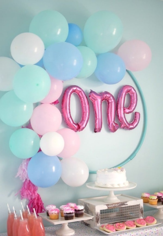 Niche Utama 2 DIY Hula Hoop Balloon Wreath - Pretty My Party