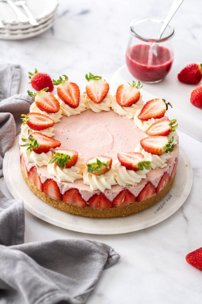 Niche Utama 2 No Bake Strawberry Cheesecake