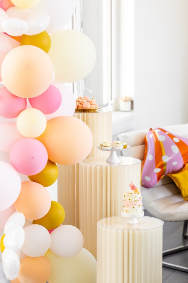 Deck The Halls: Festive December Birthday Decorations To Make Your Celebration Shine!